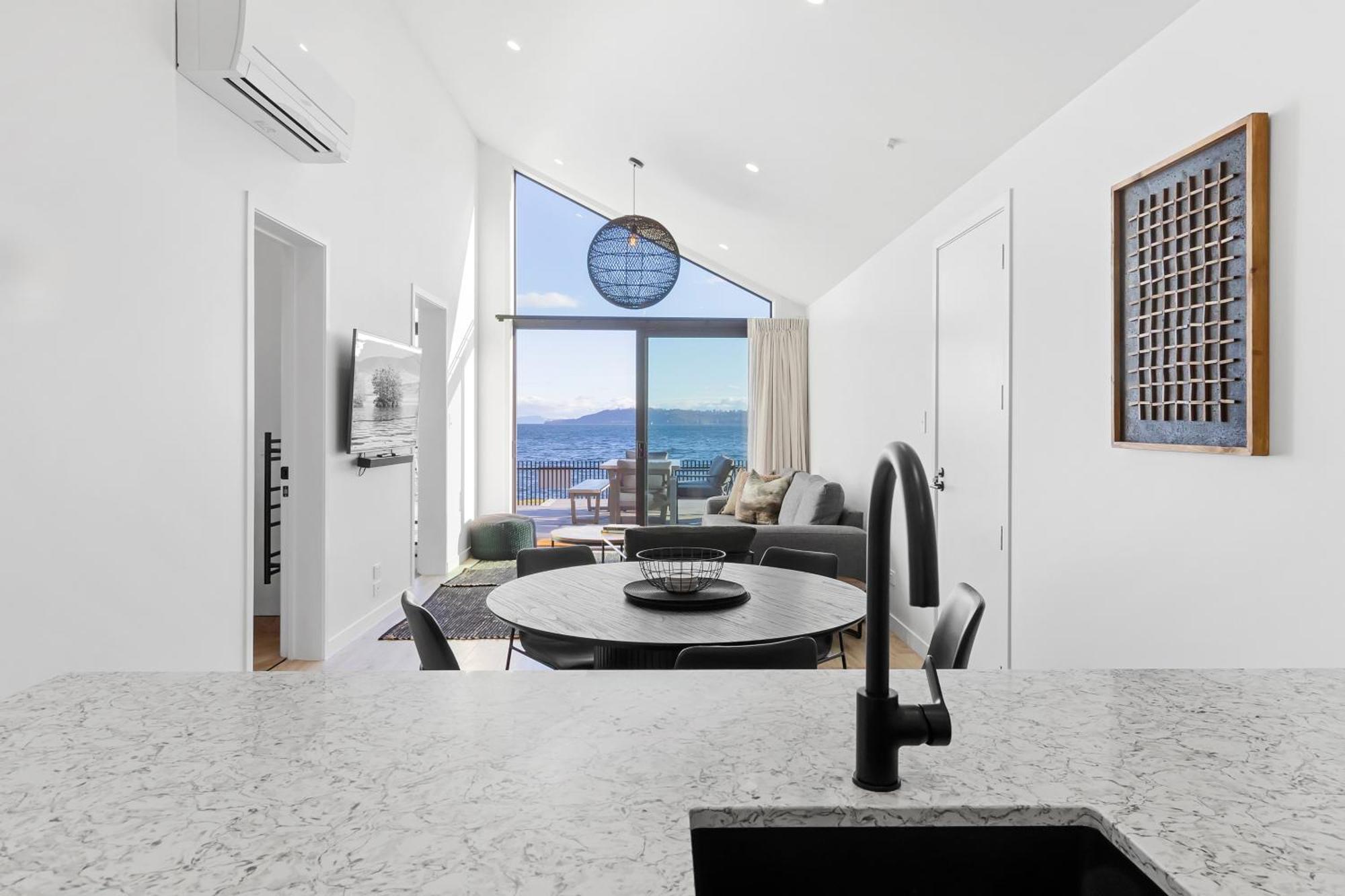 Absolute Lakefront House Taupo Dış mekan fotoğraf